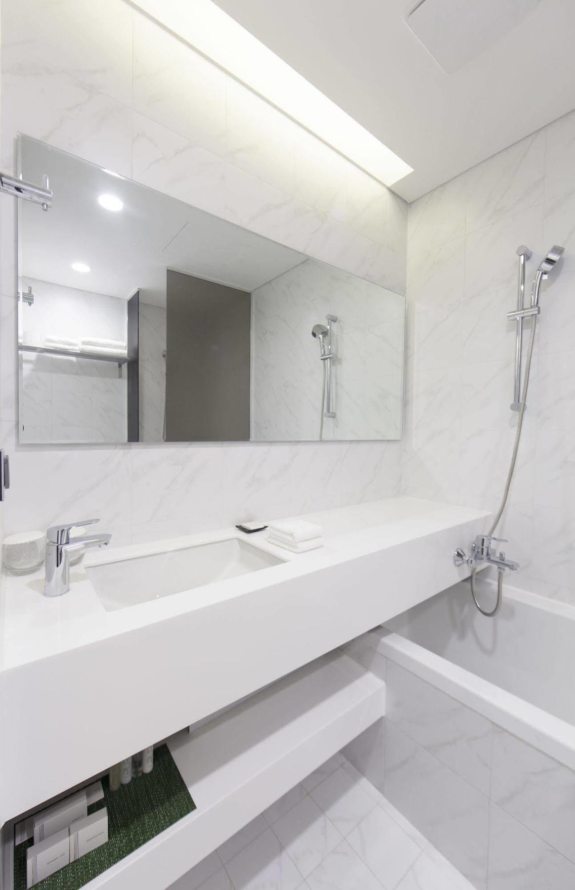 Stayb Hotel Myeongdong Szöul Kültér fotó